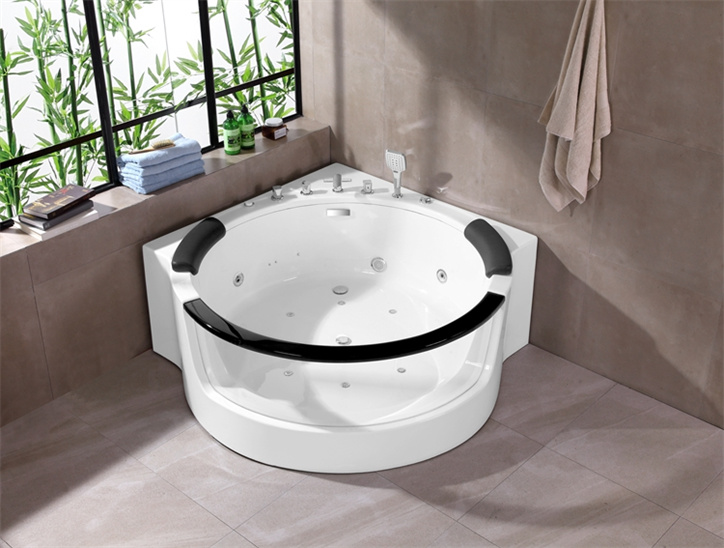 A071 150 cm-es kerek jacuzzi pezsgőfürdő masszázskád